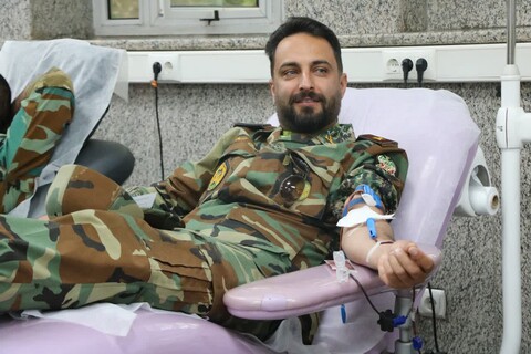 تصاویر|اهدای خون جمعی از کارکنان گروه ۴۴ توپخانه نزاجا