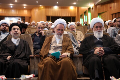 تصاویر/ نشست اساتید و معاونین واحدهای آموزشی حوزه علمیه تهران با آیت الله اعرافی