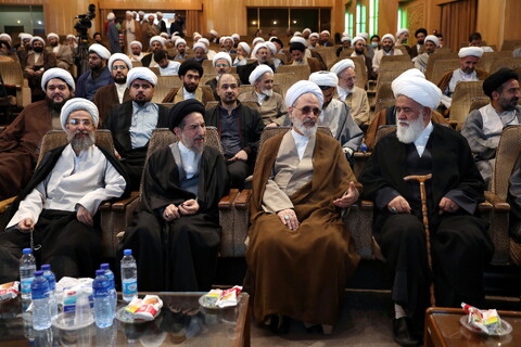 تصاویر/ نشست اساتید و معاونین واحدهای آموزشی حوزه علمیه تهران با آیت الله اعرافی