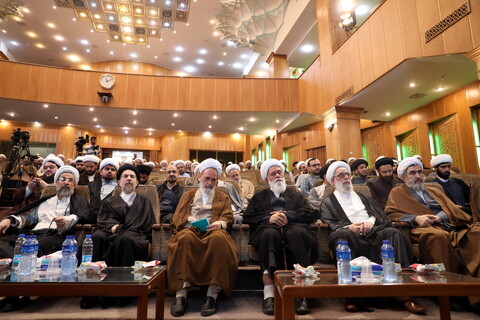 تصاویر/ نشست اساتید و معاونین واحدهای آموزشی حوزه علمیه تهران با آیت الله اعرافی