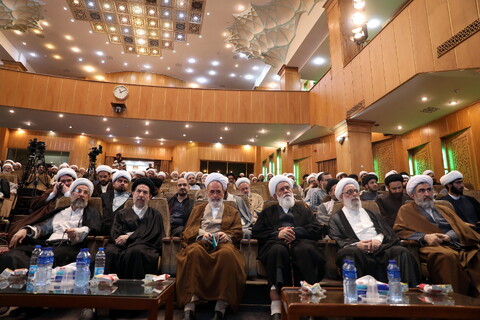 تصاویر/ نشست اساتید و معاونین واحدهای آموزشی حوزه علمیه تهران با آیت الله اعرافی