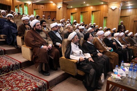 تصاویر/ نشست اساتید و معاونین واحدهای آموزشی حوزه علمیه تهران با آیت الله اعرافی