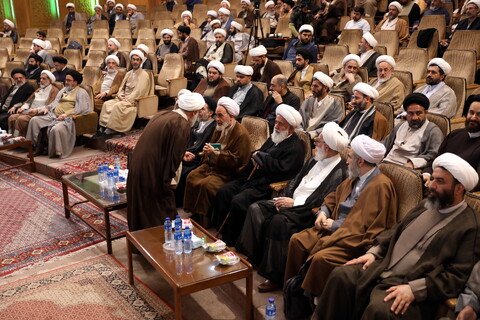 تصاویر/ نشست اساتید و معاونین واحدهای آموزشی حوزه علمیه تهران با آیت الله اعرافی