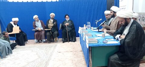 تصاویر برگزاری كرسی آزاد اندیشی در مدرسه علمیه رضویه خرم آباد