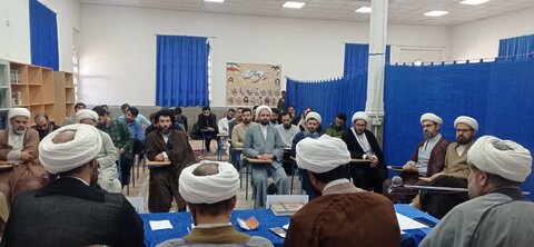 تصاویر برگزاری كرسی آزاد اندیشی در مدرسه علمیه رضویه خرم آباد