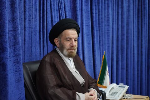 تصاویر دیدار نماینده ولی فقیه در لرستان با دو قهرمان المپیک جهانی دانش آموزی صربستان