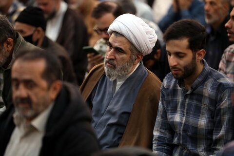 تصاویر/ اقامه نماز ظهر حرم عبدالعظیم حسنی(ع) به امامت آیت الله اعرافی