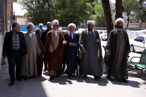 تصاویر/ اقامه نماز ظهر حرم عبدالعظیم حسنی(ع) به امامت آیت الله اعرافی