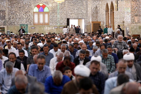 تصاویر/ اقامه نماز ظهر حرم عبدالعظیم حسنی(ع) به امامت آیت الله اعرافی