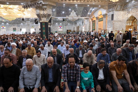 تصاویر/ اقامه نماز ظهر حرم عبدالعظیم حسنی(ع) به امامت آیت الله اعرافی