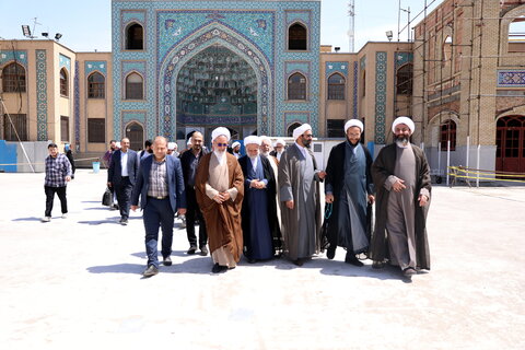 تصاویر/ اقامه نماز ظهر حرم عبدالعظیم حسنی(ع) به امامت آیت الله اعرافی