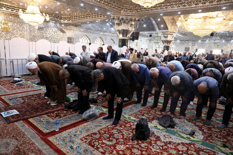 تصاویر/ اقامه نماز ظهر حرم عبدالعظیم حسنی(ع) به امامت آیت الله اعرافی