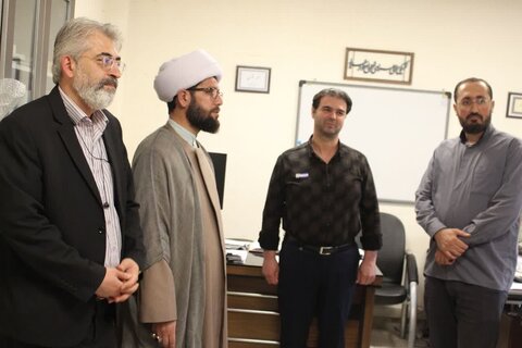 تصاویر / خداقوت امام جمعه تاکستان به کادر درمان بیمارستان تامین اجتماعی