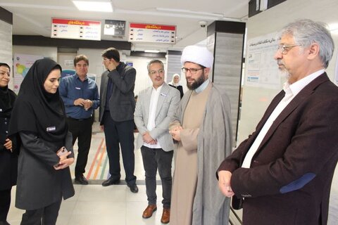 تصاویر / خداقوت امام جمعه تاکستان به کادر درمان بیمارستان تامین اجتماعی