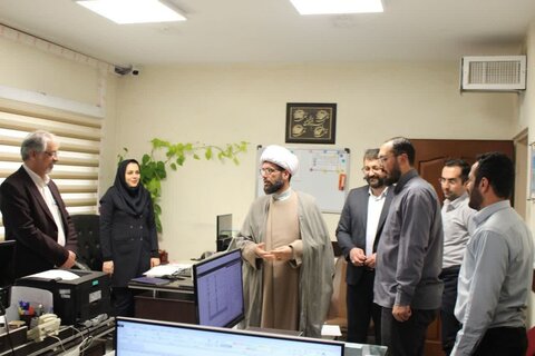 تصاویر / خداقوت امام جمعه تاکستان به کادر درمان بیمارستان تامین اجتماعی