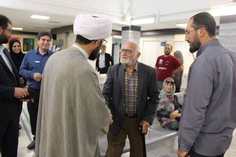 تصاویر / خداقوت امام جمعه تاکستان به کادر درمان بیمارستان تامین اجتماعی