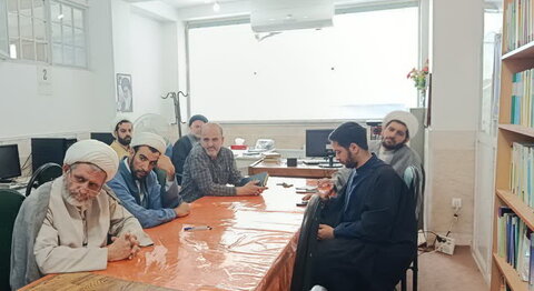 تصاویر/ نشست علمی پژوهشی مدرسه علمیه امیرالمومنین(ع) آران و بیدگل
