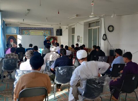 تصاویر/ برگزاری کارگاه‌های آموزشی در مدرسه علمیه حضرت ولی عصر(عج) قمصر کاشان