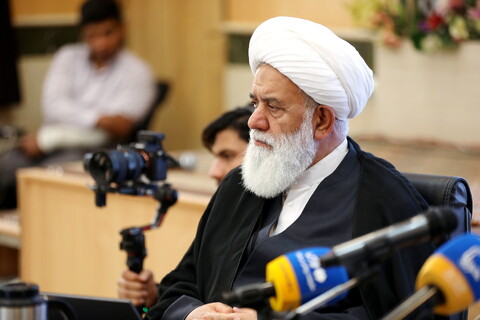 تصاویر/ گردهمایی مسئولان و دغدغه مندان فرهنگی با آیت الله اعرافی