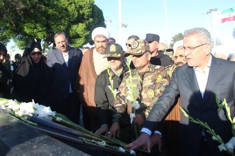 تصاویر / مراسم غبارروبی مزار شهدا ی قزوین