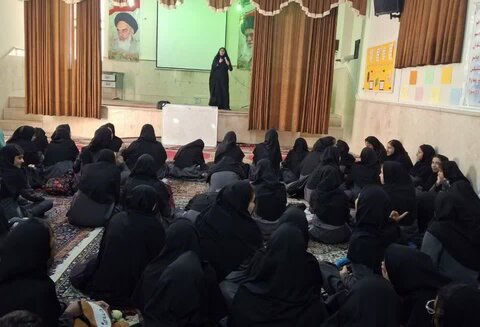 تصاویر/جلسه پرسش و پاسخ شبهات مربوط به پوشش ویژه دانش آموزان دوره متوسطه اول