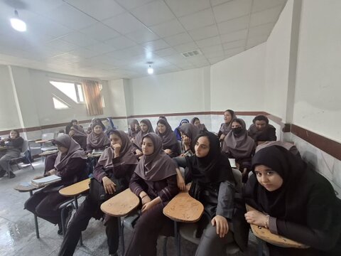 تصاویر/جلسه پرسش و پاسخ شبهات مربوط به پوشش ویژه دانش آموزان دوره متوسطه اول