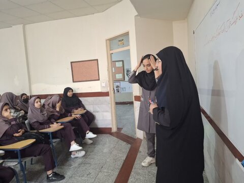 تصاویر/جلسه پرسش و پاسخ شبهات مربوط به پوشش ویژه دانش آموزان دوره متوسطه اول