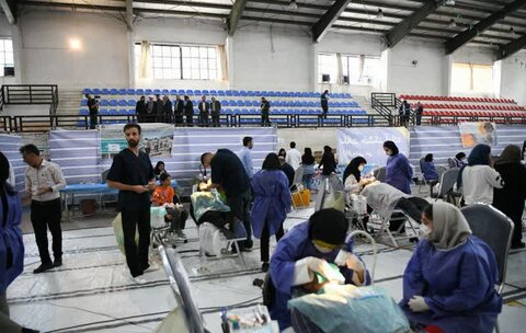 تصاویر| بازدید نماینده ولی فقیه در فارس از فعالیت جهادی بیش از ۲۵۰ دندانپزشک از سراسر کشور در شیراز