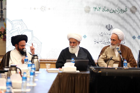 تصاویر/ نشست آیت الله اعرافی با مدیران آموزش حوزه تهران