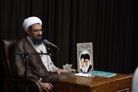 تصاویر / شست مشترک امام جمعه همدان با فعالان عرصه عفاف و حجاب