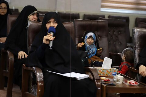 تصاویر / شست مشترک امام جمعه همدان با فعالان عرصه عفاف و حجاب