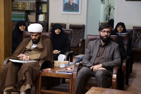 تصاویر / شست مشترک امام جمعه همدان با فعالان عرصه عفاف و حجاب