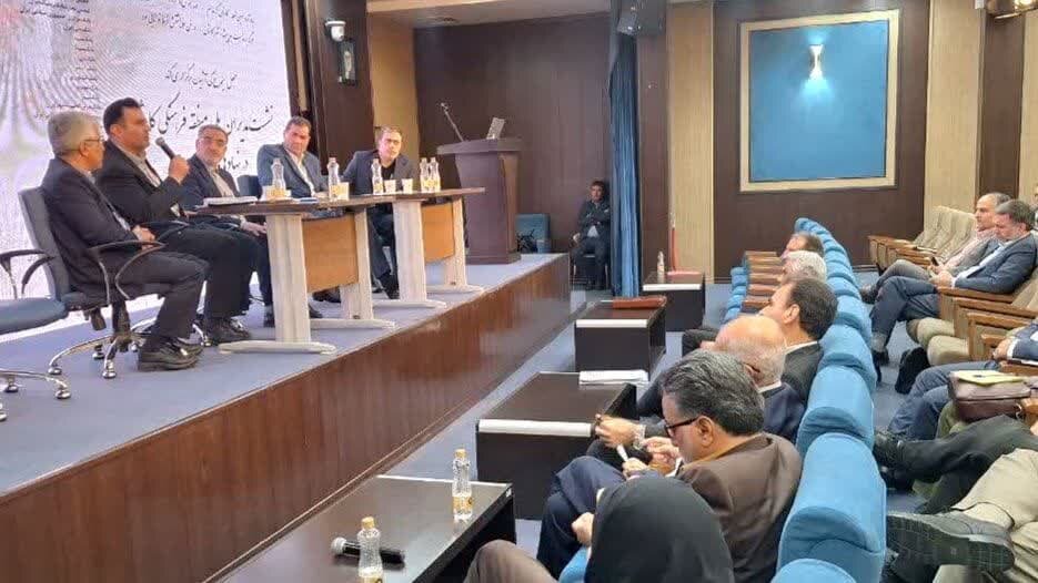 نشست مشترک مدیران ملی منطقه فرهنگی کاشان در نهادهای اقتصادی برگزار شد+عکس