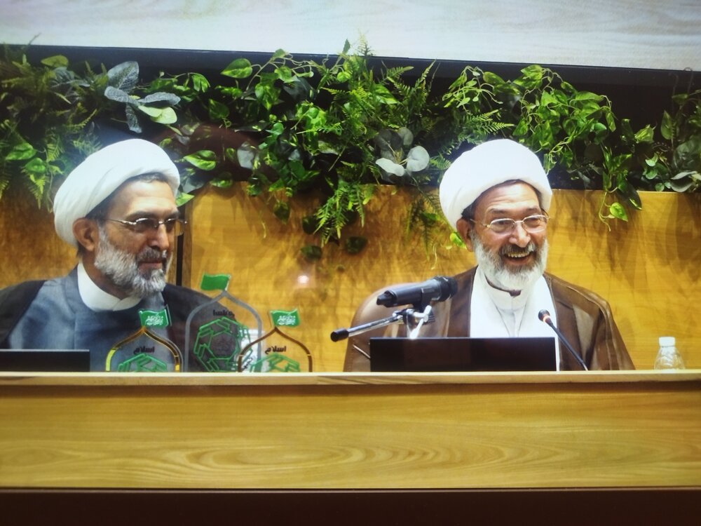 عصر ظهور، عصر برچیده شدن بساط ظلم و تحقق کامل حاکمیت خداوند است
