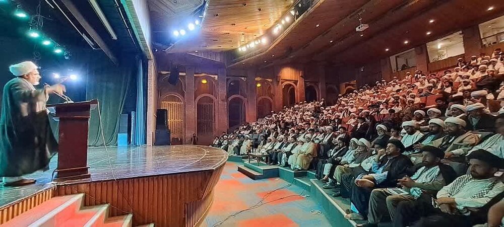 Ayətullah Şəhid Məhəmməd Baqir Sədr (r), fiqh və ictihad sahəsində parlaq bir ulduz idi