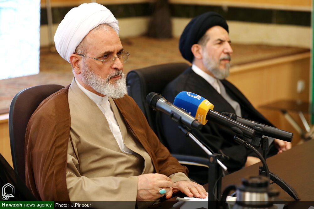 فیلم| بازدید آیت الله اعرافی از فعالیت های حوزه علمیه استان تهران