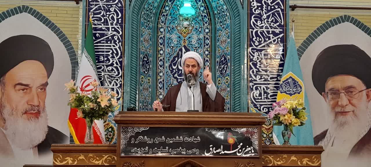 تأکید خطیب جمعه اسکو بر مواضع اصولی ایران در مذاکرات بین‌المللی