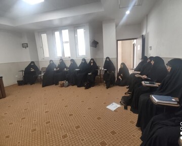 راهکارهای ارتقای آموزش در حوزه علمیه خواهران یزد بررسی شد