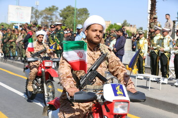 تصاویر/ مراسم رژه روز ارتش در اصفهان