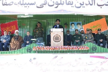 تصاویر/ رژه روز ارتش در زنجان