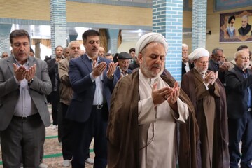 تصاویر/ آیین عبادی سیاسی نماز جمعه نوشین شهر