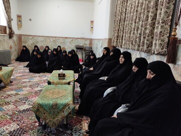 بازدید معاونان پژوهش و آموزش حوزه‌های علمیه خواهران از مدرسه علمیه امام حسین(ع) یزد