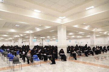 تصاویر/ آزمون ورودی سال تحصیلی جدید جامعه الزهرا سلام‌الله‌علیها در سطوح تحصیلی ۳ و ۴