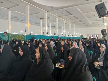 تصاویر/ حضور طلاب مدرسه علمیه الهیه در مسابقه لیگ قرآنی زندگی با آیه ها در ساوه