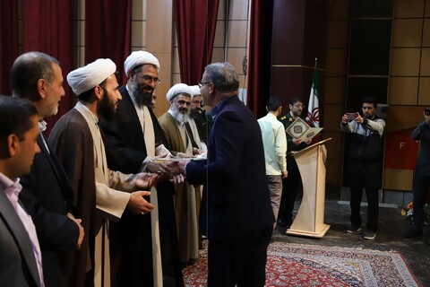 تصاویر / همایش ارکان مدیریتی و تربیتی صالحین و عرصه‌های نقش‌آفرین بسیج در شهرستان بهار