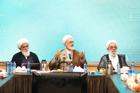 نشست آیت الله اعرافی با نحبگان حوزه علمیه استان تهران در سالن آیت الله بروجردی حوزه علمیه حضرت عبدالعظیم حسنی علیه السلام تهران برگزار شد.