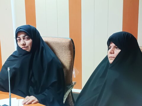 تصاویر نشست تخصصی نخبگان بسیج جامعه زنان لرستان با حضور رئیس سازمان بسیج زنان کشور