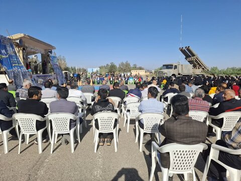 تصاویر/ همایش پیاده روی خانوادگی به مناسبت گرامی داشت روز ارتش درآران وبیدگل