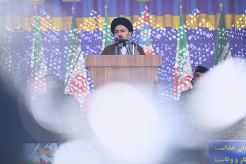 تصاویر/ مراسم گرامیداشت روز ارتش جمهوری اسلامی ایران در ارومیه