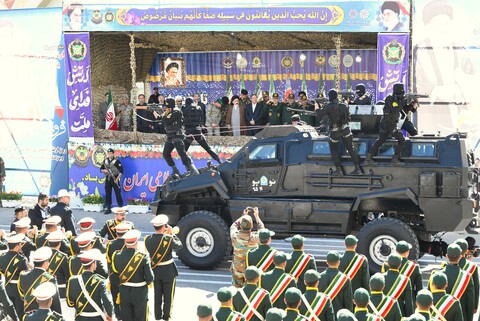 تصاویر/ مراسم گرامیداشت روز ارتش جمهوری اسلامی ایران در ارومیه